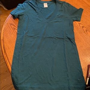 Victoria’s Secret PINK green vneck T-shirt